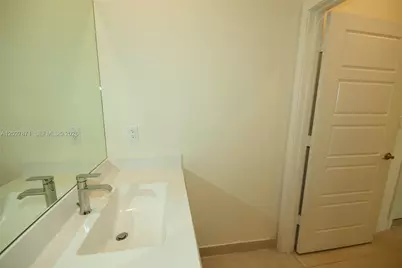 4700 NW 84th Ave #18, Doral, FL 33166 - Photo 17