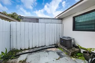 30 NW 56th Ct, Miami, FL 33126 - Photo 29