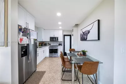 30 NW 56th Ct #32, Miami, FL 33126 - Photo 5