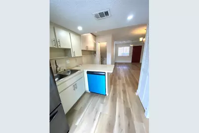 2212 W 74th St #101-28, Hialeah, FL 33016 - Photo 11