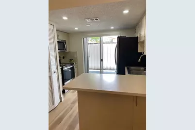 2212 W 74th St #101-28, Hialeah, FL 33016 - Photo 9