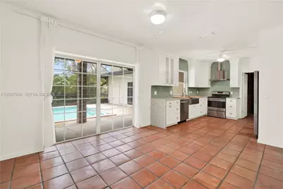 6980 SW 104th St, Pinecrest, FL 33156 - Photo 5