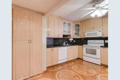2500 Parkview Dr #1712, Hallandale Beach, FL 33009 - Photo 3