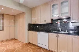2500 Parkview Dr, Hallandale Beach, FL 33009 - Photo 5
