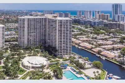 2500 Parkview Dr #1712, Hallandale Beach, FL 33009 - Photo 3