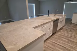 701 SW 93rd Ave, Pembroke Pines, FL 33025 - Photo 3