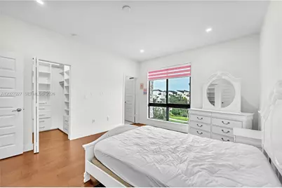 10250 NW 76th Ter, Doral, FL 33178 - Photo 31