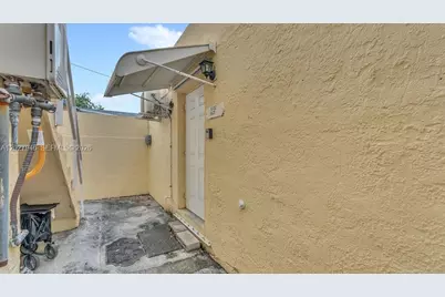 242 SW 15th Ave, Miami, FL 33135 - Photo 9