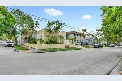 242 SW 15th Ave, Miami, FL 33135 - Photo 21