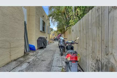 242 SW 15th Ave, Miami, FL 33135 - Photo 19