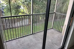 9141 NW 1st Ct, Pembroke Pines, FL 33024 - Photo 7