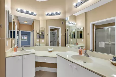 7715 Yardley Dr #106, Tamarac, FL 33321 - Photo 21