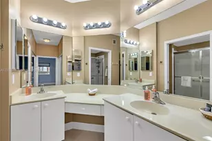 7715 Yardley Dr, Tamarac, FL 33321 - Photo 21