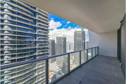 1010 Brickell Ave #4607, Miami, FL 33131 - Photo 5