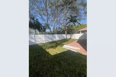 812 Garnet Cir #812, Weston, FL 33326 - Photo 17
