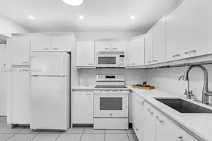 9273 Collins Ave, Surfside, FL 33154 - Photo 9