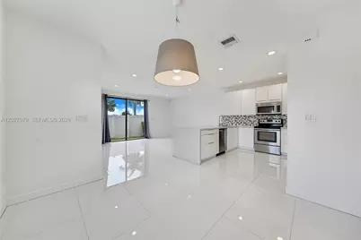 476 NE 194th Ter, Miami, FL 33179 - Photo 3