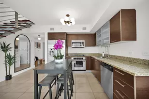 41 SE 5th St, Miami, FL 33131 - Photo 7
