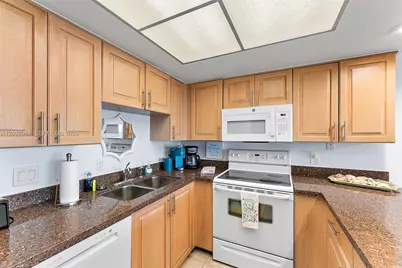 429 NE Tradewind Ln #305, Hutchinson Island, FL 34996 - Photo 17