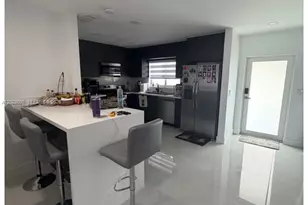 1110 S 14th Ave, Hollywood, FL 33020 - Photo 9