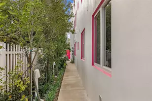 315 NW 32nd St, Miami, FL 33127 - Photo 15