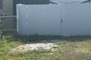 14165 NW 22nd Ct, Opa-Locka, FL 33054 - Photo 23