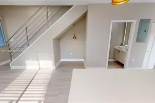 1284 NE 111th St, Miami, FL 33161 - Photo 9
