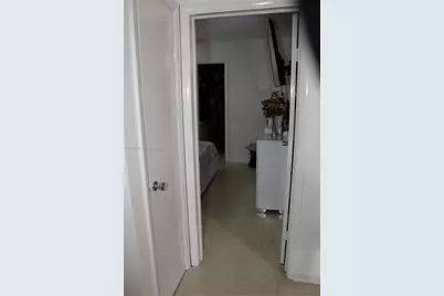 1040 NW 23rd Ct, Miami, FL 33125 - Photo 21