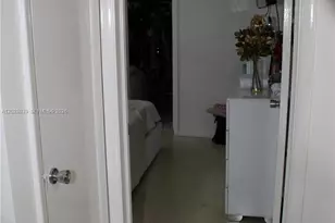 1040 NW 23rd Ct, Miami, FL 33125 - Photo 21