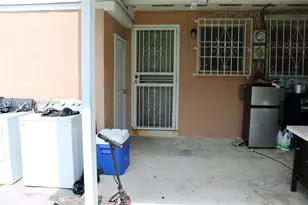 1040 NW 23rd Ct, Miami, FL 33125 - Photo 29