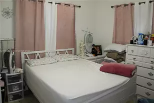 1040 NW 23rd Ct, Miami, FL 33125 - Photo 17