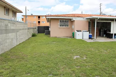 1040 NW 23rd Ct, Miami, FL 33125 - Photo 27
