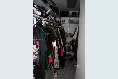 1040 NW 23rd Ct, Miami, FL 33125 - Photo 25
