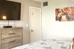 8900 Washington Blvd, Pembroke Pines, FL 33025 - Photo 23