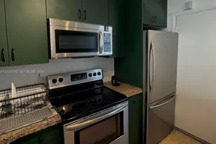 1530 NE 191st St, Miami, FL 33179 - Photo 5