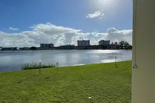 1530 NE 191st St, Miami, FL 33179 - Photo 23