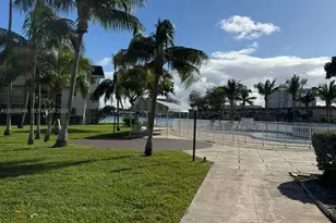 1530 NE 191st St, Miami, FL 33179 - Photo 25
