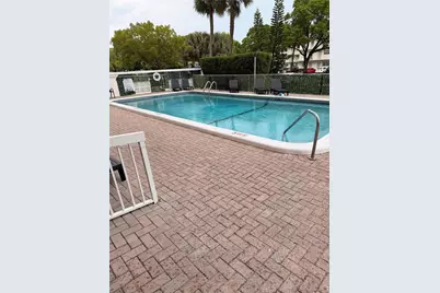 2200 E Hallandale Beach Blvd #303, Hallandale Beach, FL 33009 - Photo 21