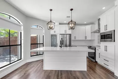 10276 NW 30th Ter, Doral, FL 33172 - Photo 13