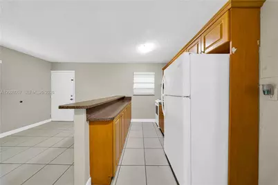 9751 Wayne Ave #6, Palmetto Bay, FL 33157 - Photo 3