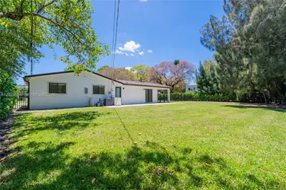 255 Grant Dr, Coral Gables, FL 33133 - Photo 27