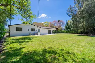255 Grant Dr, Coral Gables, FL 33133 - Photo 27