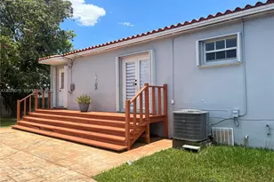 8370 SW 27th Ln, Miami, FL 33155 - Photo 17