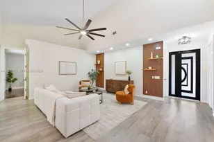 8149 Royal Palm Ct, Tamarac, FL 33321 - Photo 5