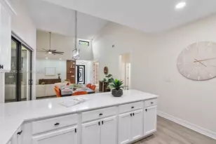 8149 Royal Palm Ct, Tamarac, FL 33321 - Photo 15