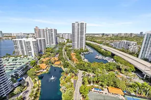 19195 NE 36th Ct, Aventura, FL 33180 - Photo 11