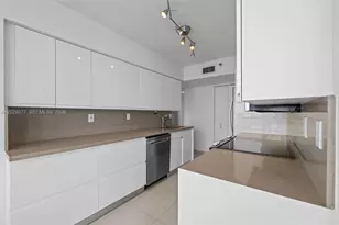 19195 NE 36th Ct, Aventura, FL 33180 - Photo 13