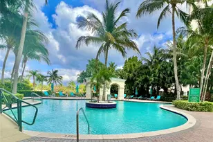 19501 W Country Club Dr, Aventura, FL 33180 - Photo 3