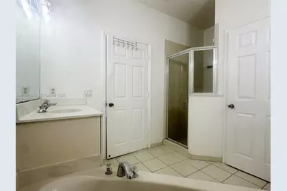 662 NE 21st Ter, Homestead, FL 33033 - Photo 17