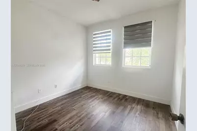 662 NE 21st Ter, Homestead, FL 33033 - Photo 17